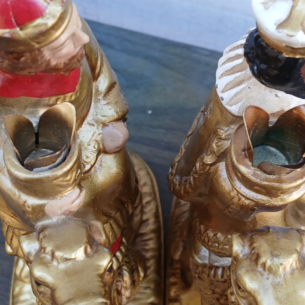 Gold and Blue Three Kings Candleholders Figurines - Picture 14 of 16